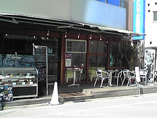 店の外観